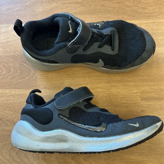 Nike Black Sneakers (wear) - 11.5