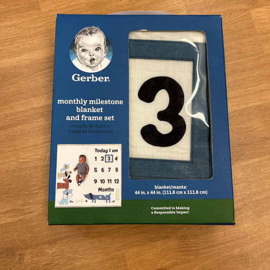 NEW Gerber Monthly Milestone Blanket