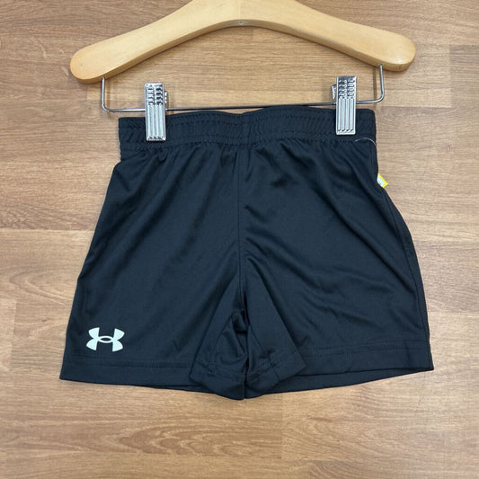 Under Armour Active Shorts - 18m