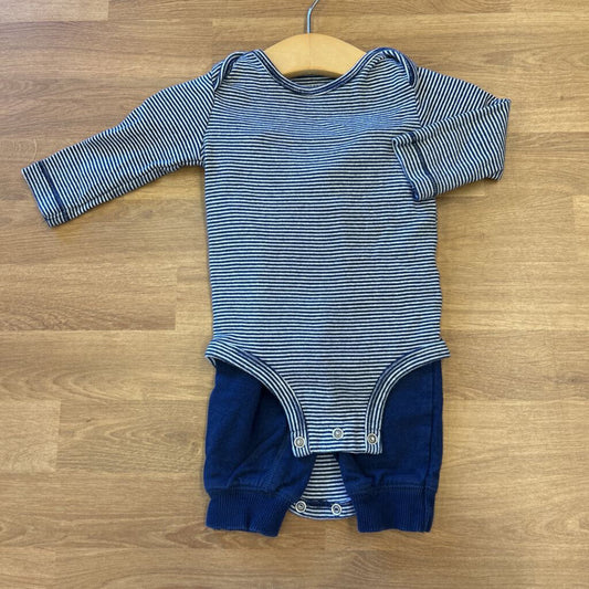 Carter's LS Onesie / Pants - 6m