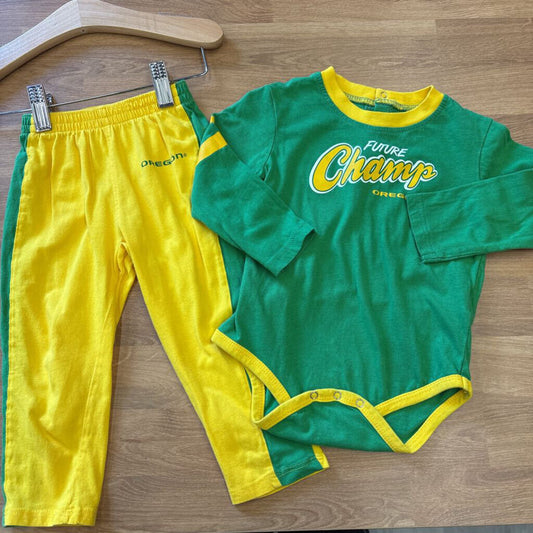 Gen 2 Oregon Ducks Two Pc Set - 18m