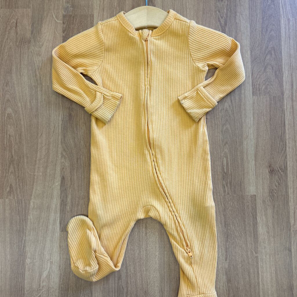Old Navy Ribbed Zip Sleeper - 6/9m