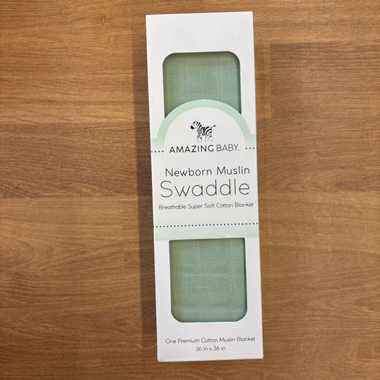 NEW Amazing Baby Muslin Swaddle Blanket - Green