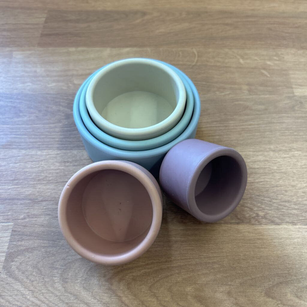 Silicone Stacking Bowls