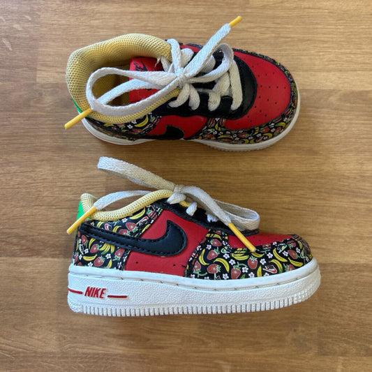 Nike Strawberry Sneakers - 5