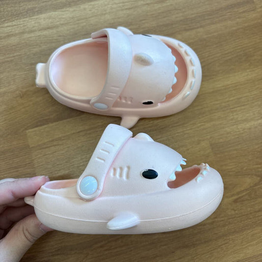 Shark Cloud Sandals ~ 5/6