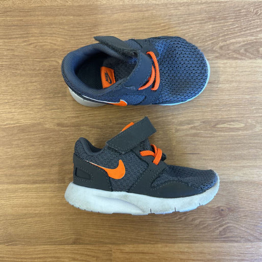 Nike Grey Sneakers - 4