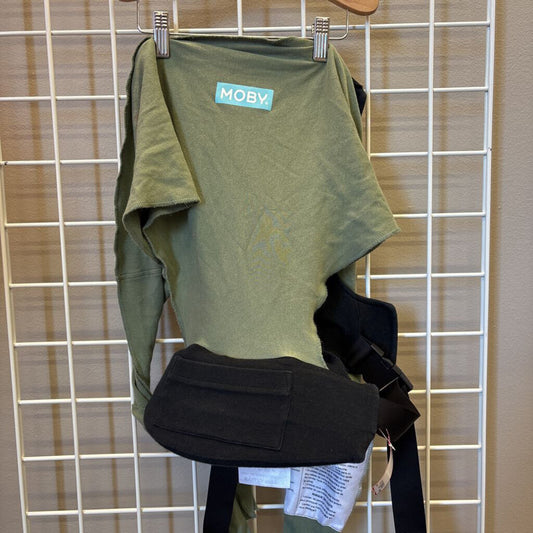 Moby Easy Wrap Baby Carrier (wear)