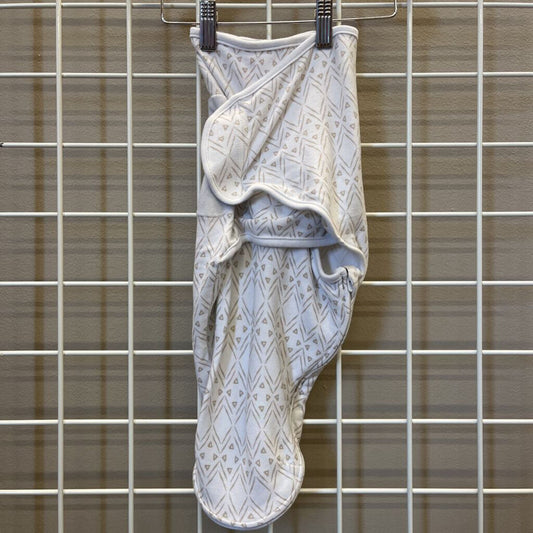 Aden + Anais Triangle Velcro Swaddle - 0/3m