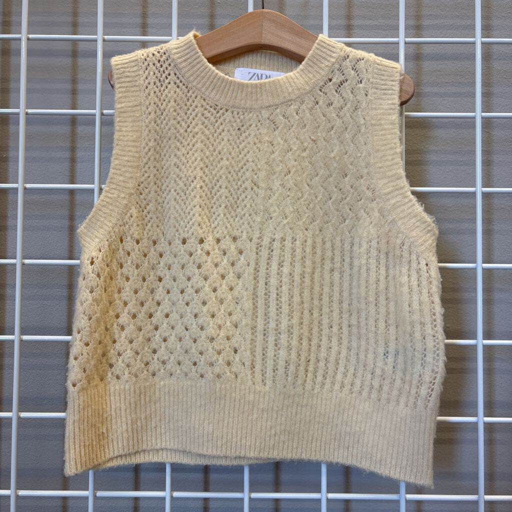 Zara Soft Knit Sleeveless Sweater - 9/10
