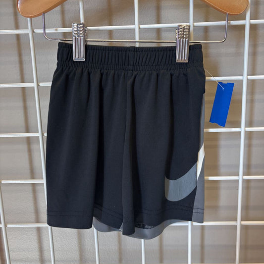 Nike Active Shorts - 2T