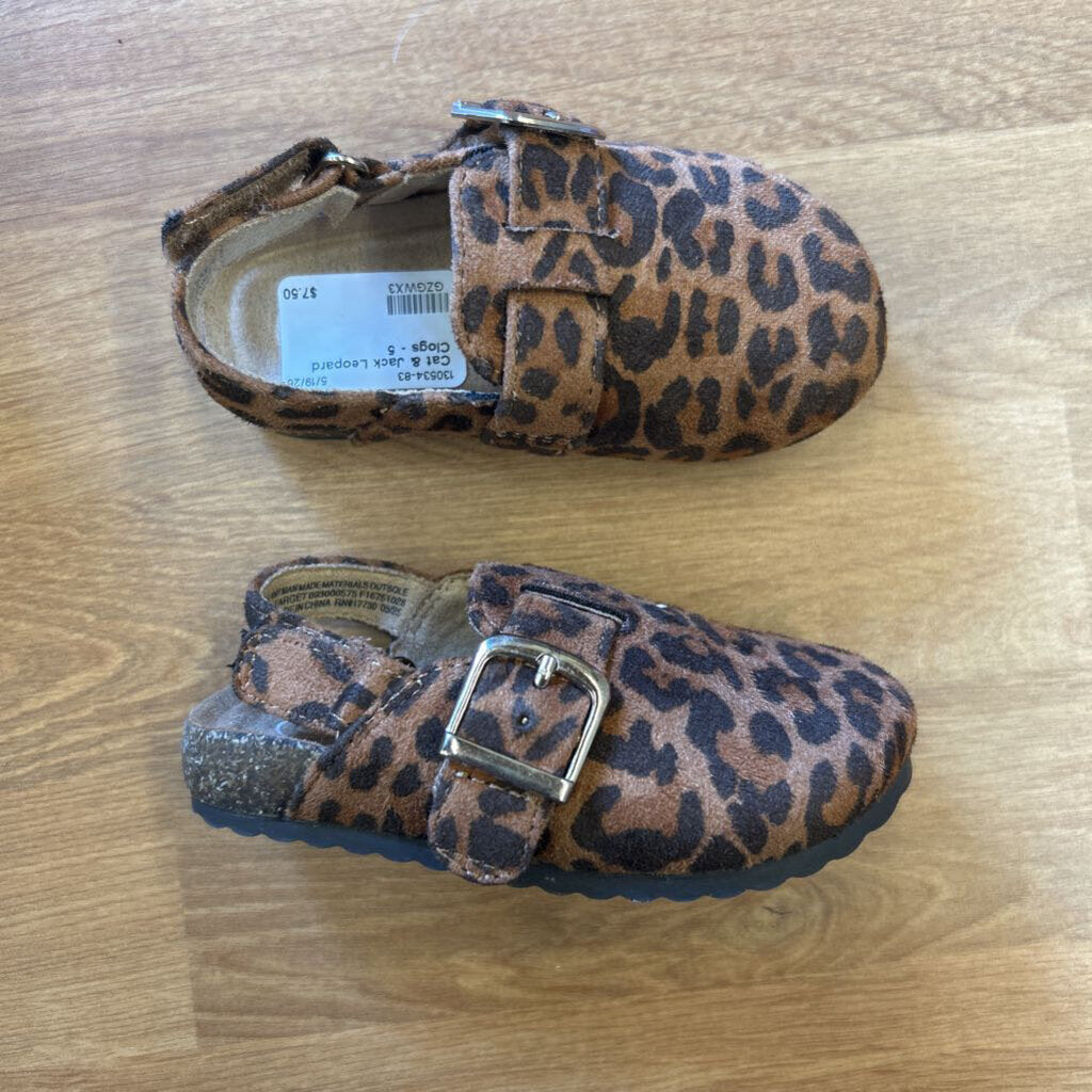 Cat & Jack Leopard Clogs - 5