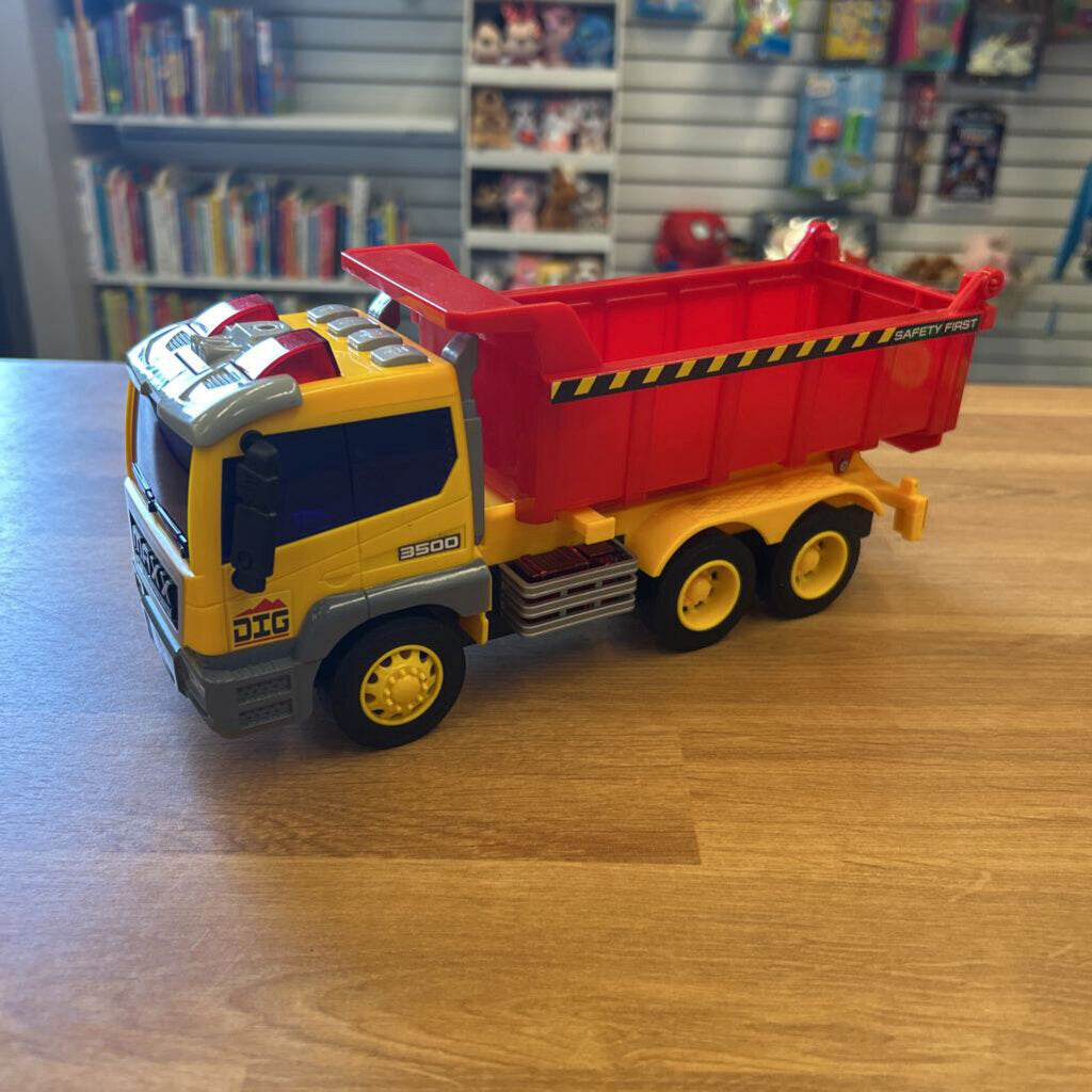 Max Dump Truck