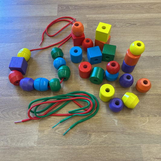Melissa & Doug Primary Lacing Beads