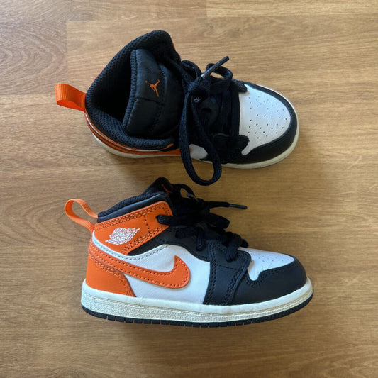 Nike Air Jordan Black/Orange High Top Sneakers - 7