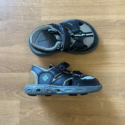 Columbia Grey Sandals - 6