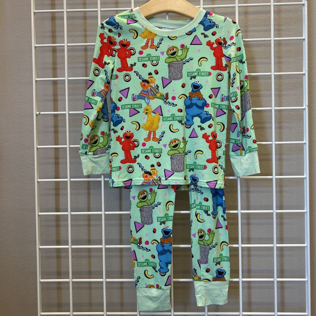 NWT Wei Wei Bamboo Sesame Street Pjs - 3T