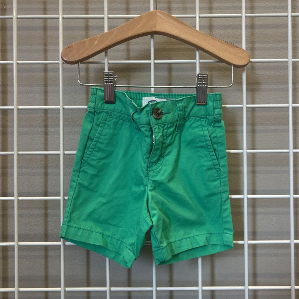 Old Navy Shorts - 12/18m