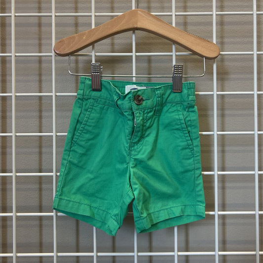 Old Navy Shorts - 12/18m