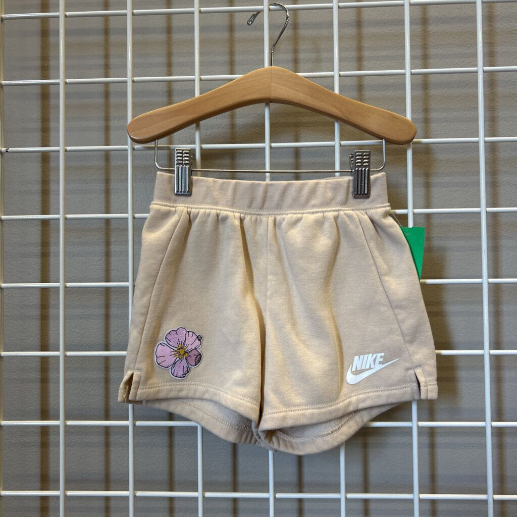 Nike Patch Soft Shorts - 6