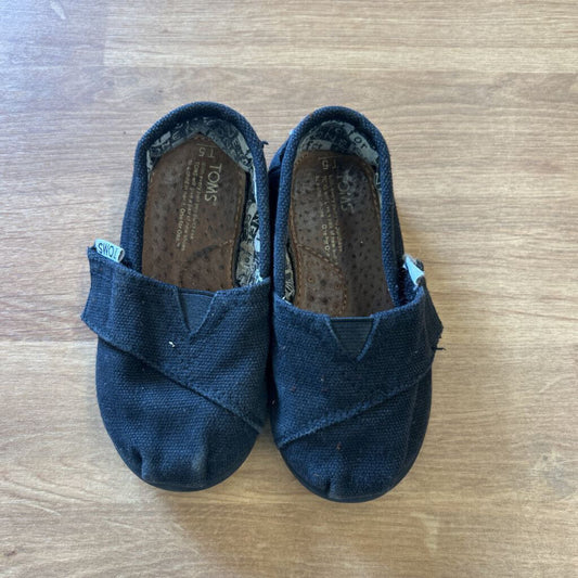 Toms Black Shoes - 5