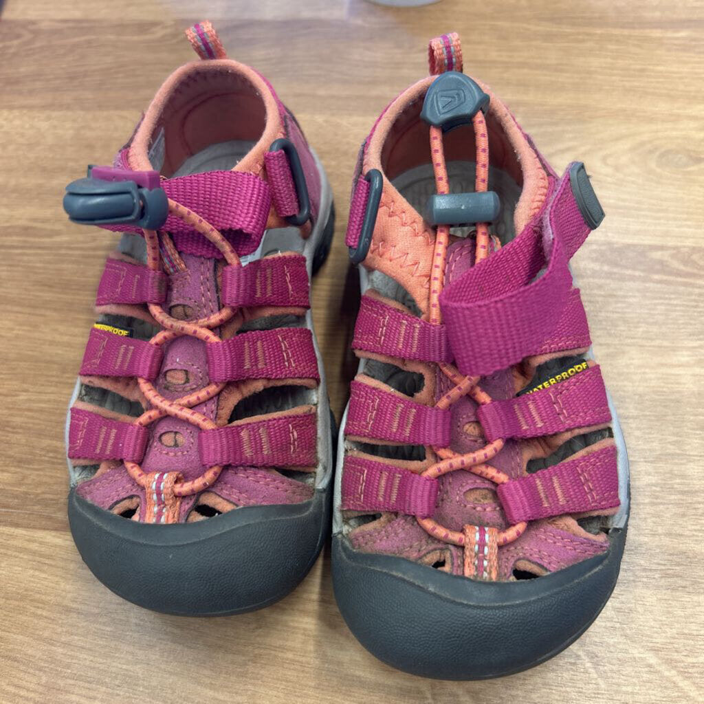 Keens Pink Sandals - 9