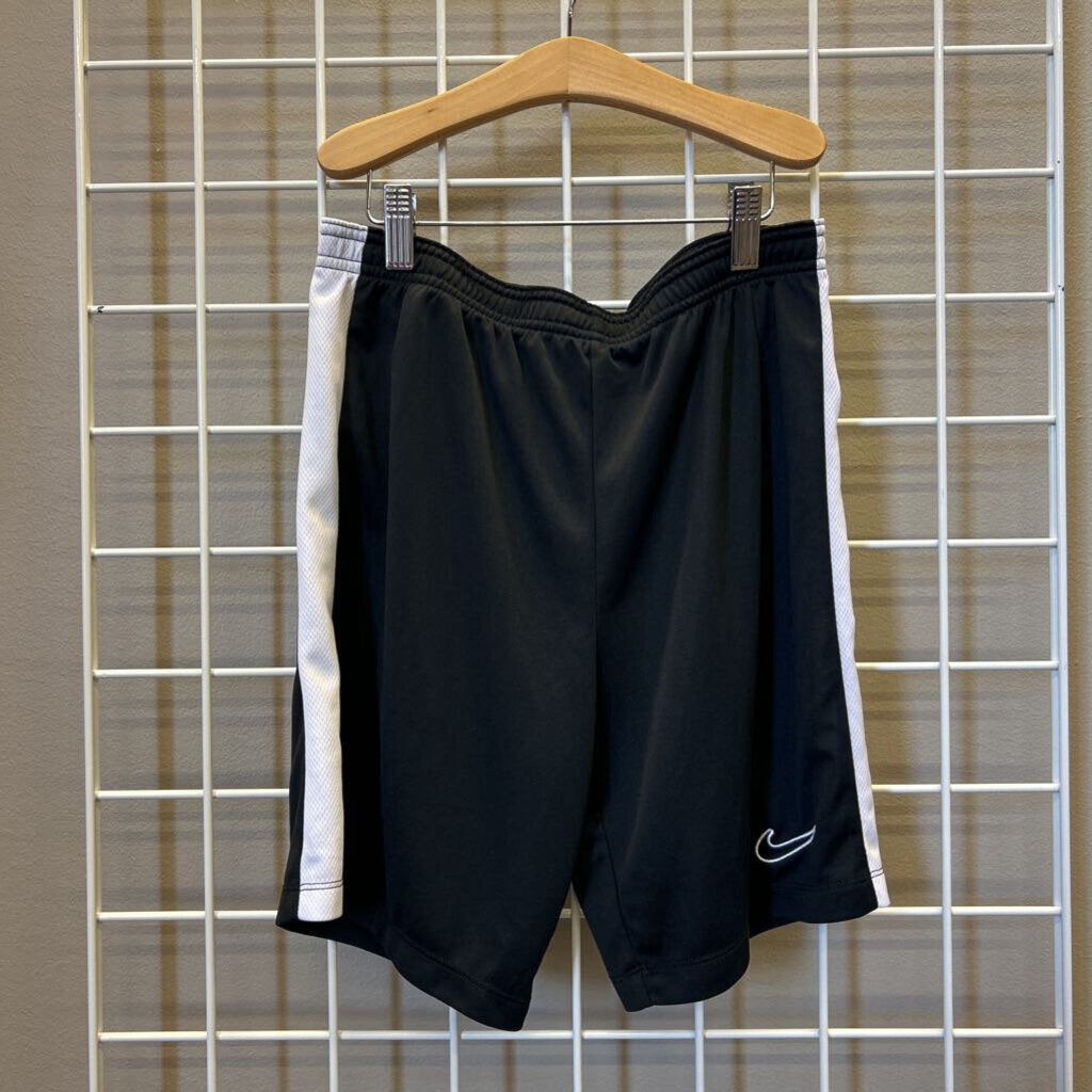 Nike Active Shorts - 14/16