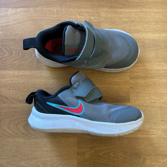 Nike Grey Sneakers - 8