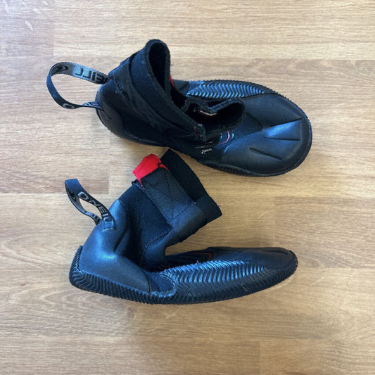 O'Neil Black Water Shoes - 10/11