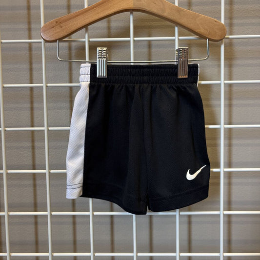 Nike Active Shorts - 2T