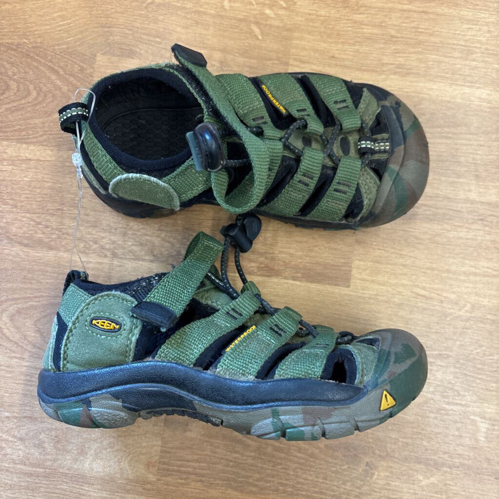 Keen Green Camo Sandals - 11