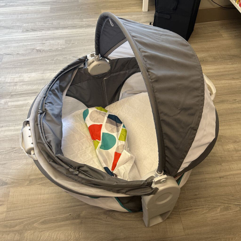 Fisher-Price Baby Portable Bassinet and Play Space On-the-Go Baby Dome
