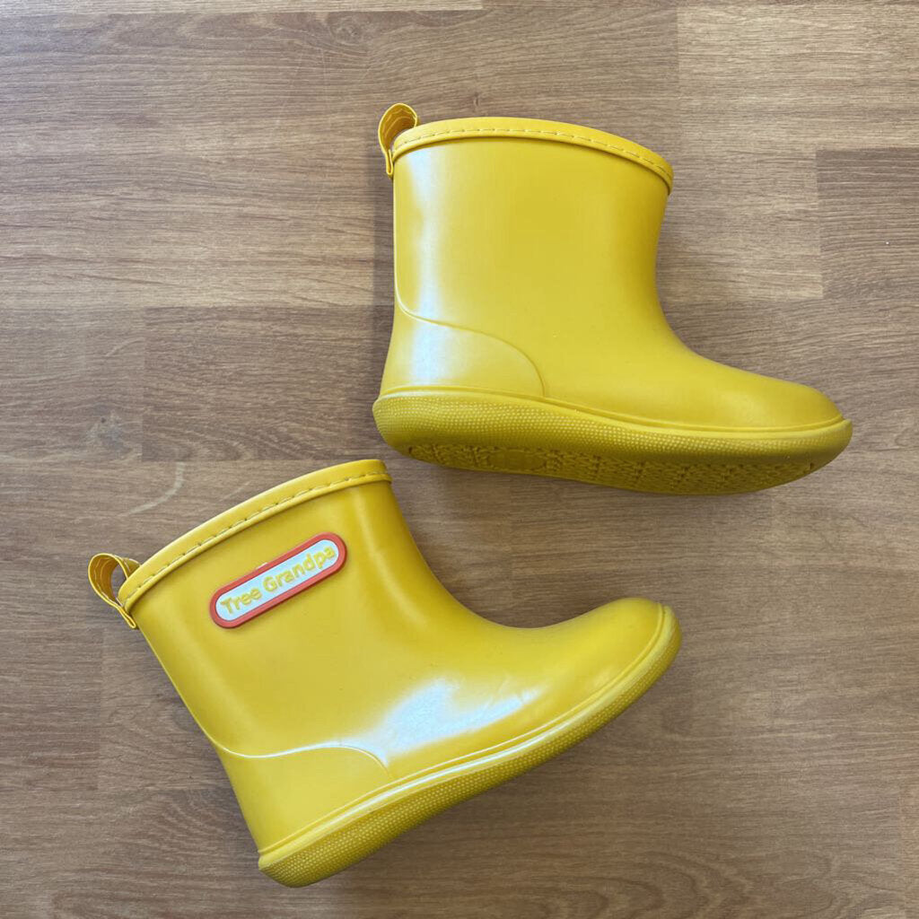 Tree Grandpa Yellow Rainboots ~ 8