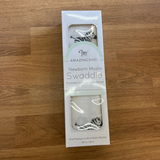 NEW Amazing Baby NB Muslin Swaddle