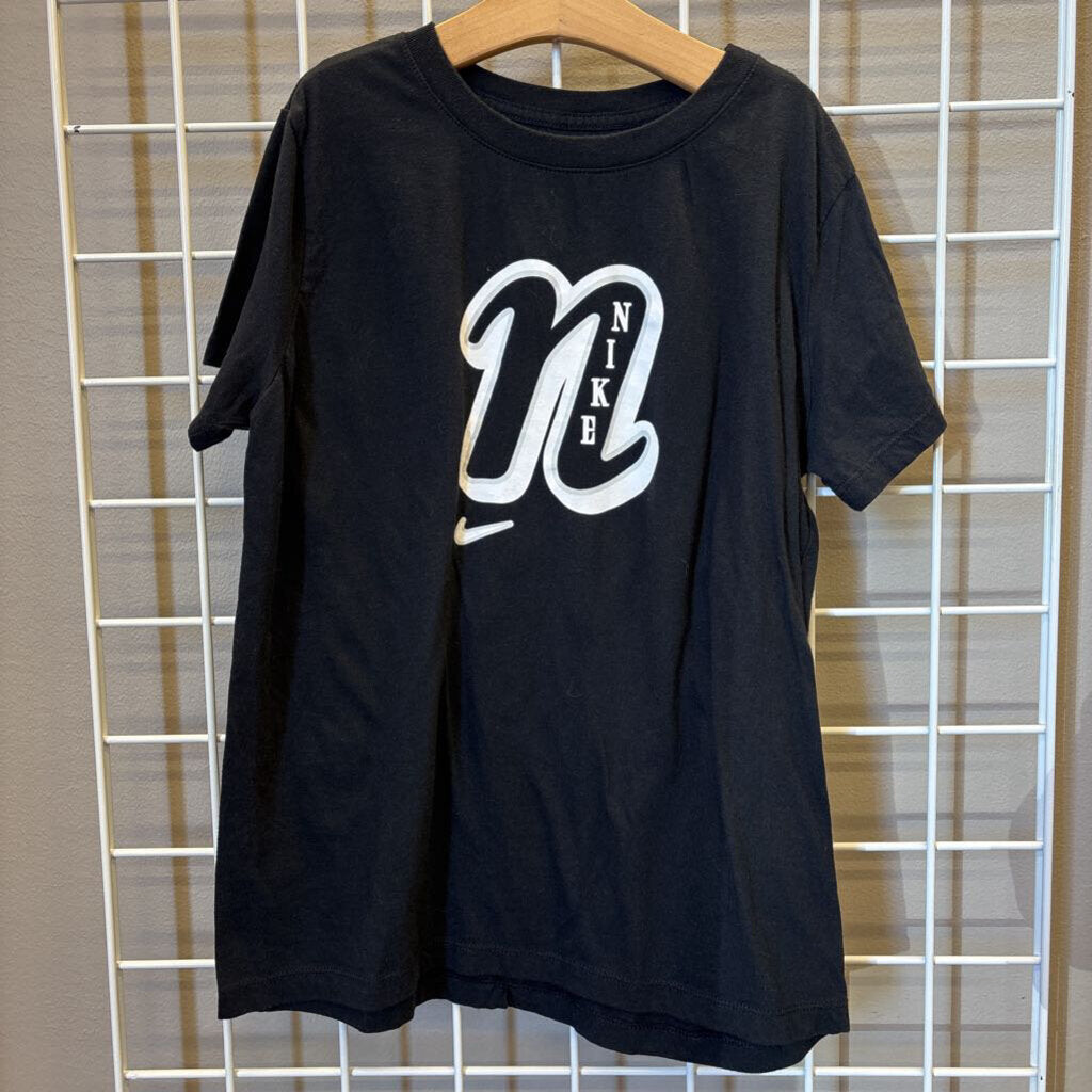 NIke SS Tee 8/10