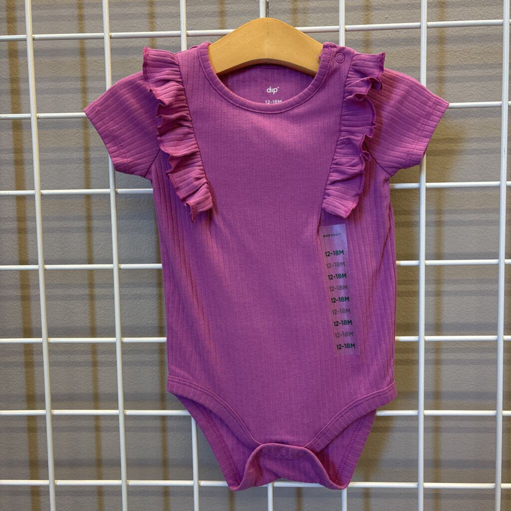 NWT Dip Ruffle SS Onesie 12/18m
