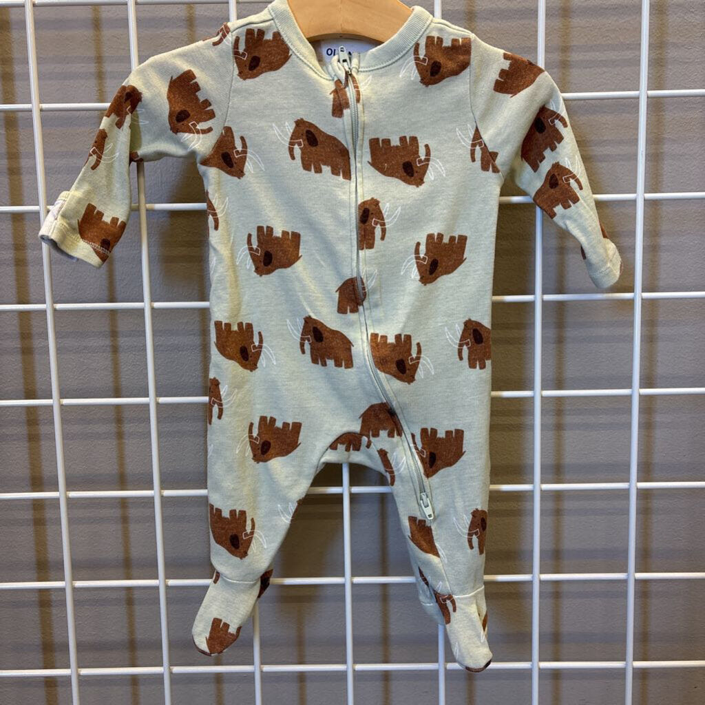 Old Navy Mamouth Zip Sleeper (some discoloration along collar) - 0/3m