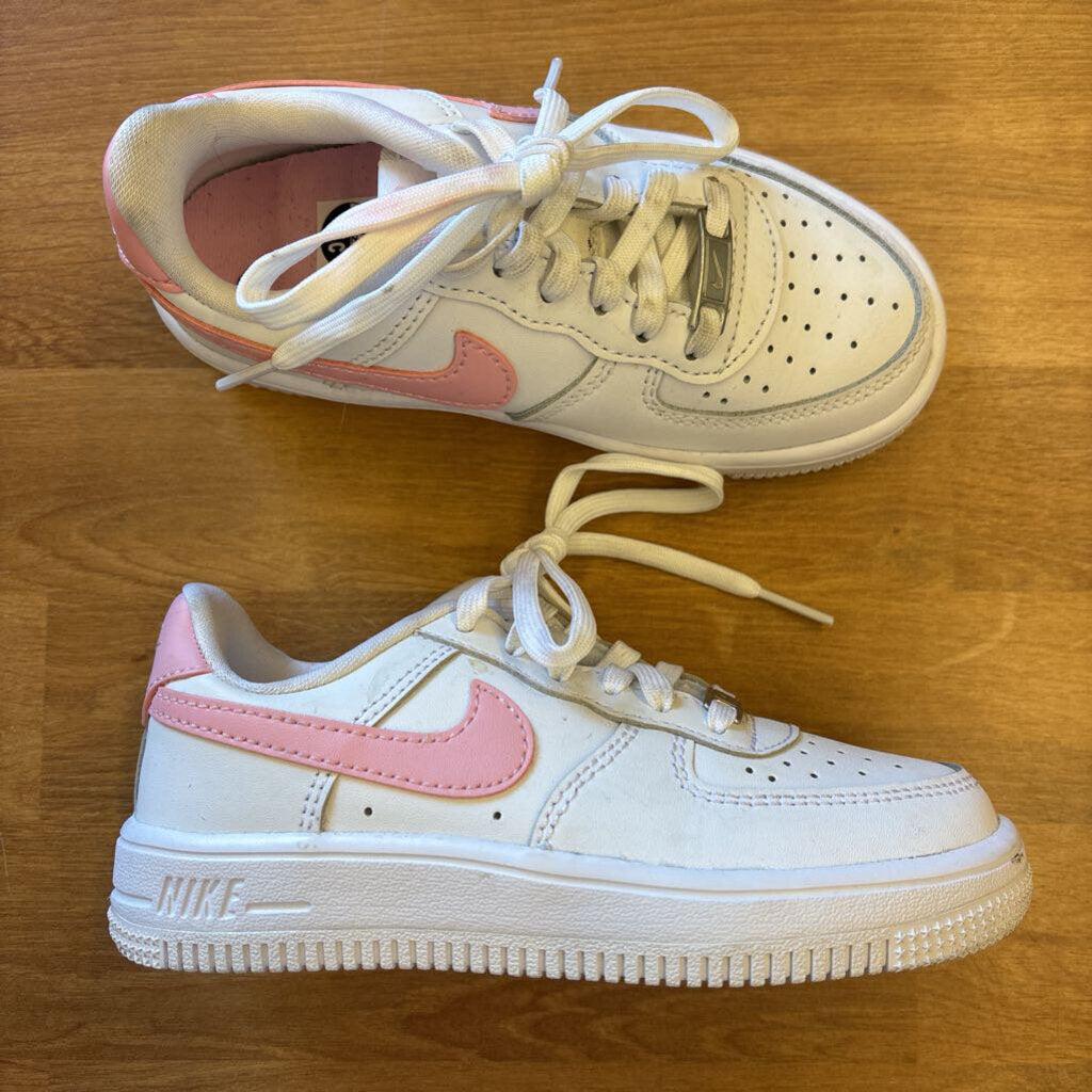 Nike White/Pink Sneakers - 11