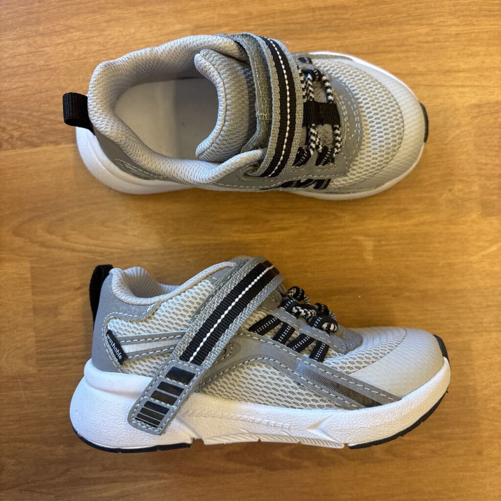 Stride Rite Grey Sneakers - 7 Extra Wide