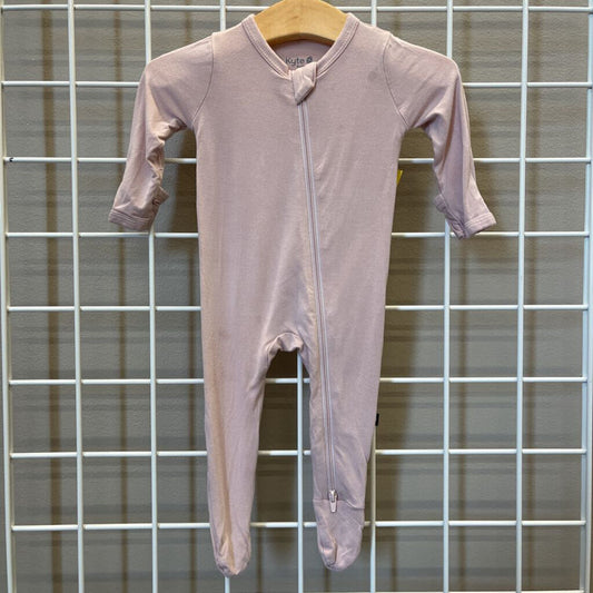 Kyte Baby Bamboo Zip Sleeper (some oil marks) - 0/3m