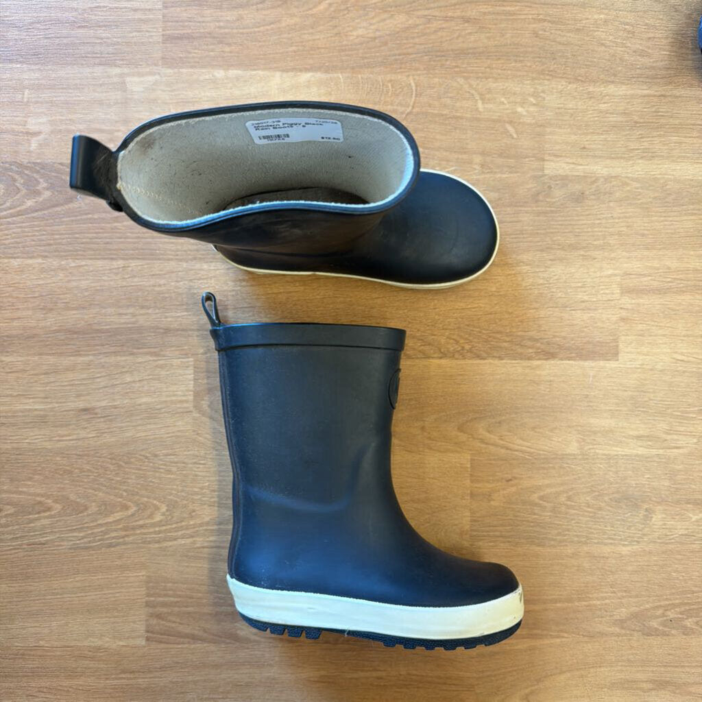 Modern Piggy Black Rain Boots - 9
