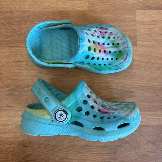 Joybees Blue Tie Dye Shoes - 6/7