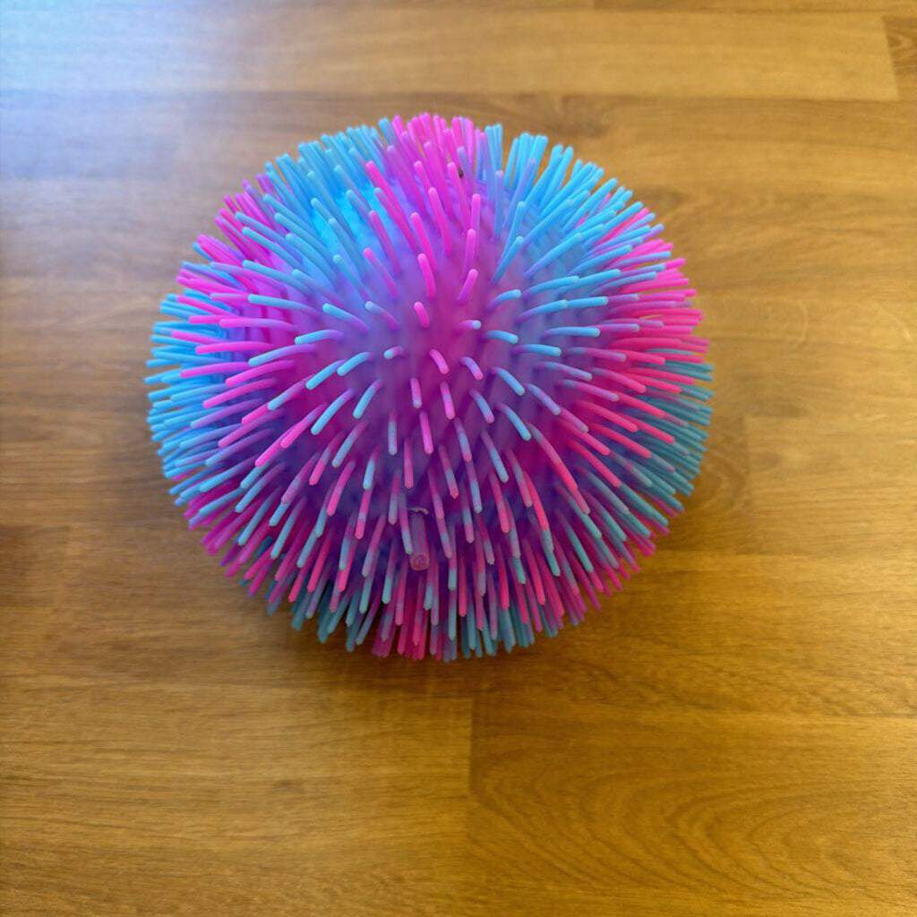 Pink Squish Ball (light doesn't work)