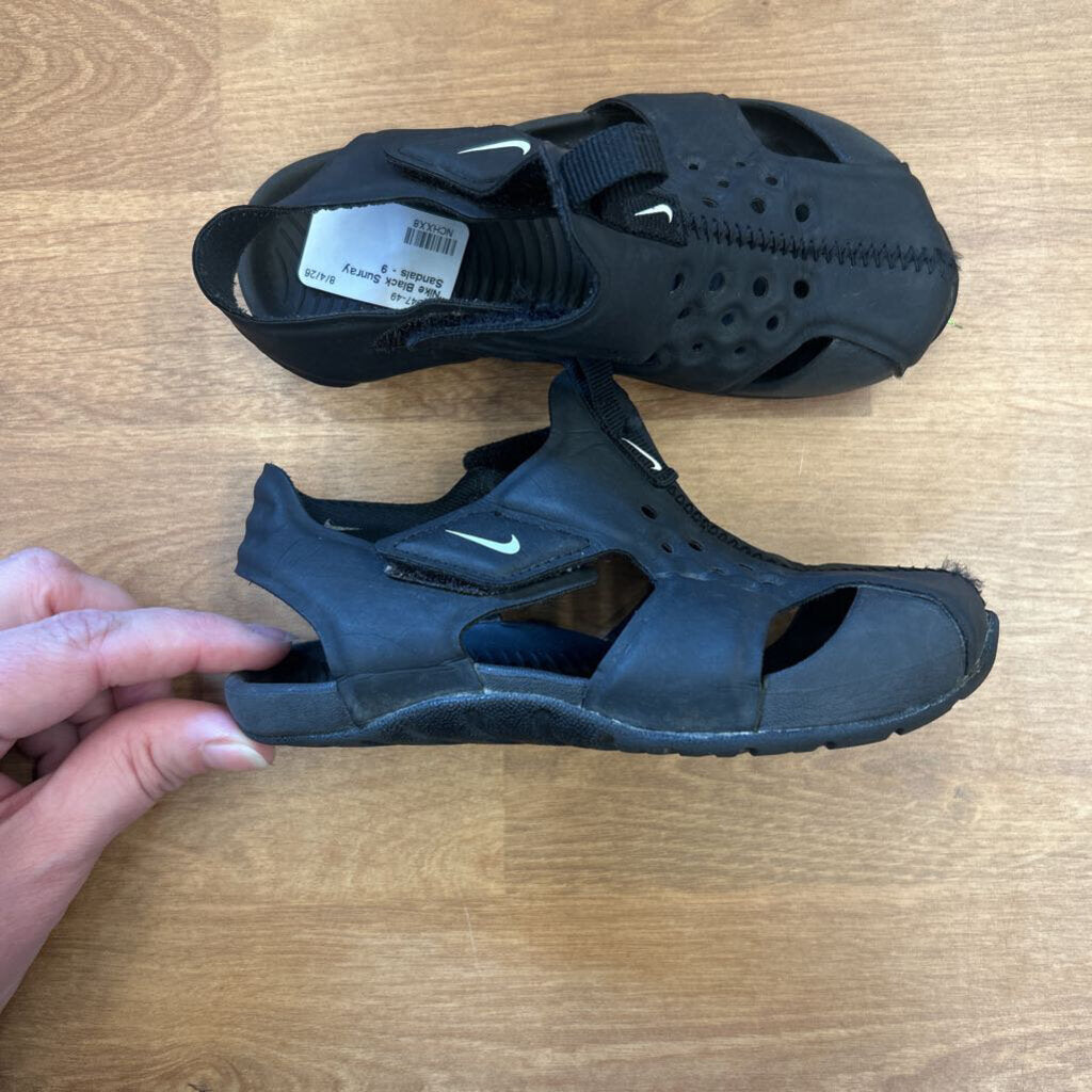 Nike Black Sunray Sandals - 9