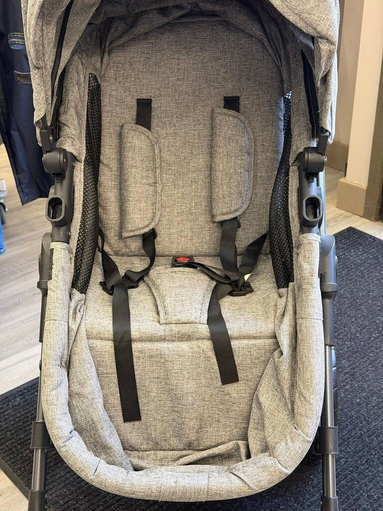 Magic ZC 2 in 1 Stroller (missing cross bar)