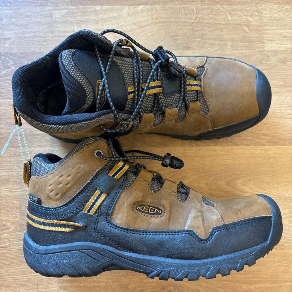 Keen Brown Hiking Boots - 5
