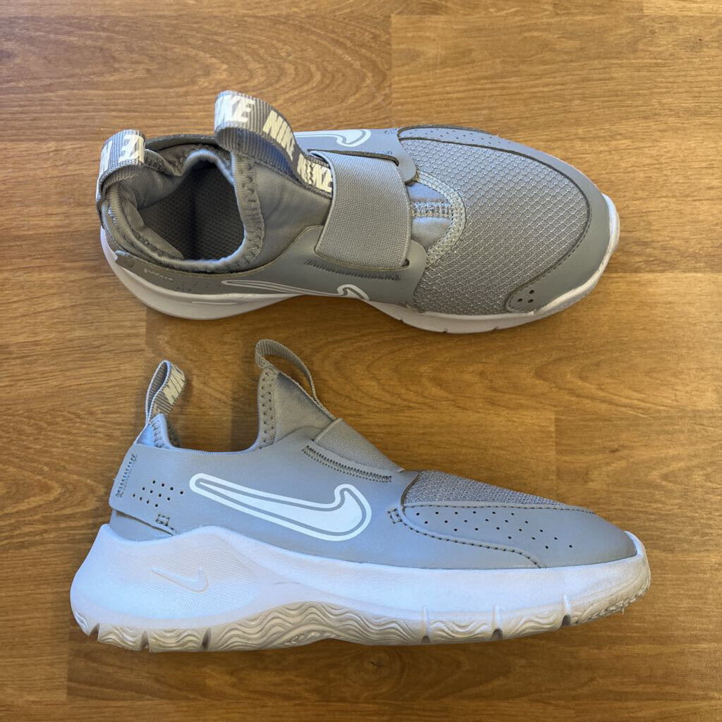 Nike Grey Sneakers - 13