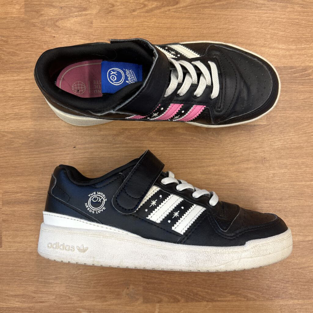 Adidas Black Sneakers - 1.5