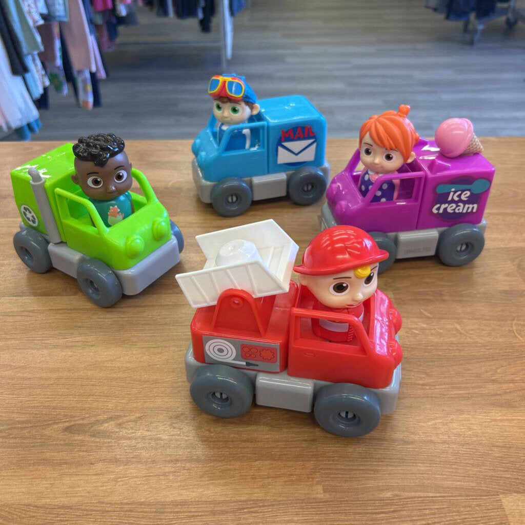 CoComelon Deluxe Build-A-Vehicle Set