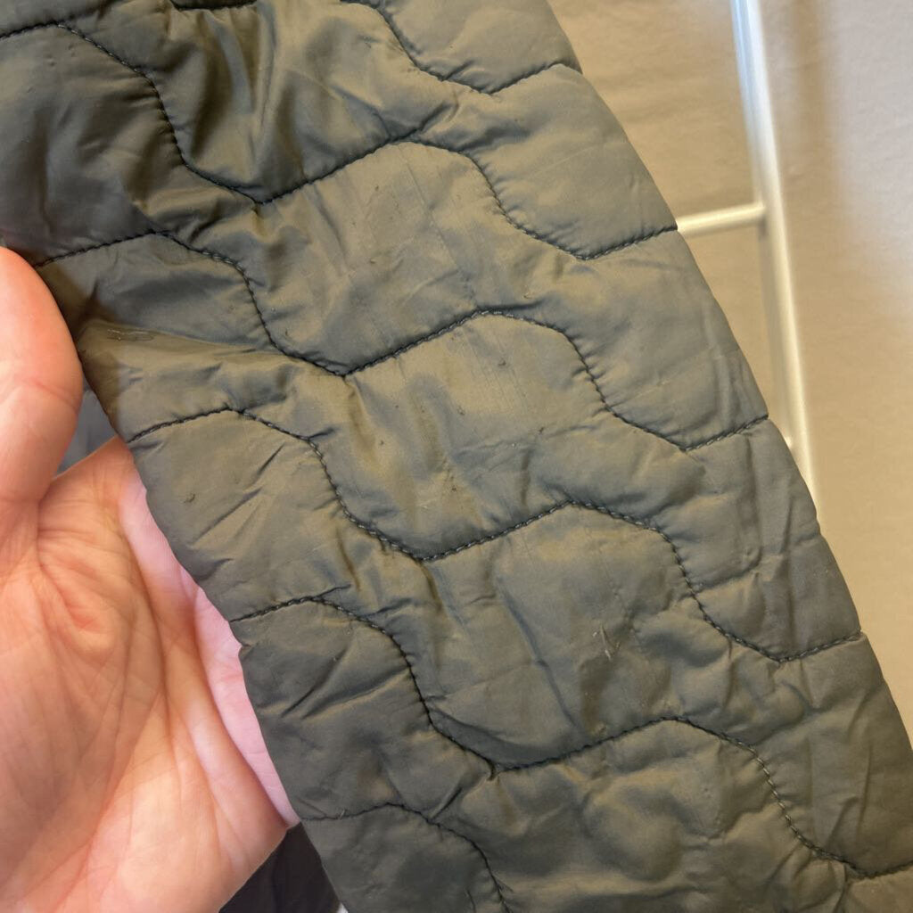 The North Face Quilted Jacket (some snags / loose strings on arms) - 6